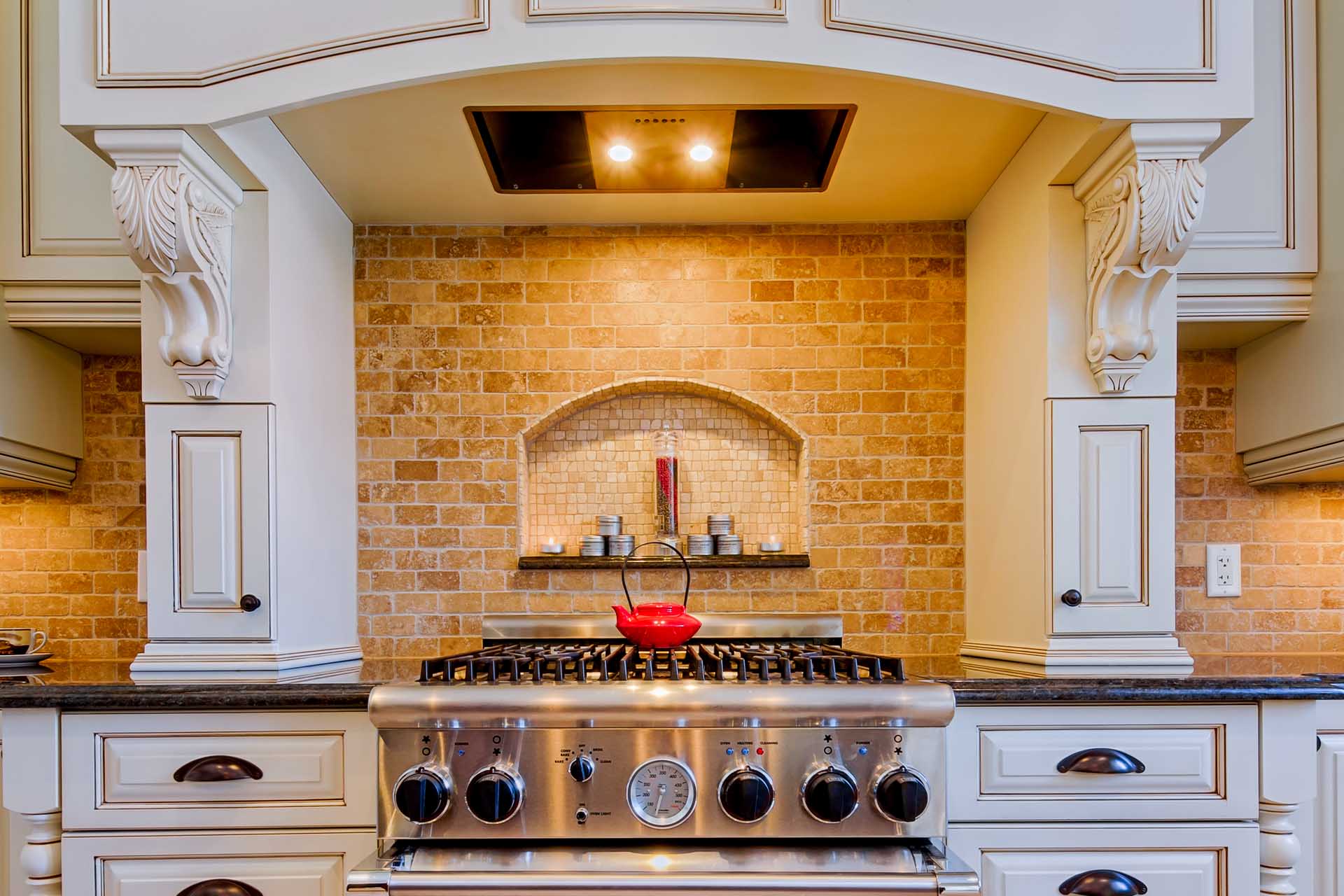 NorthSide Contractors Residential Remodeling 1920x1280_0014_gas-stove-in-luxury-kitchen